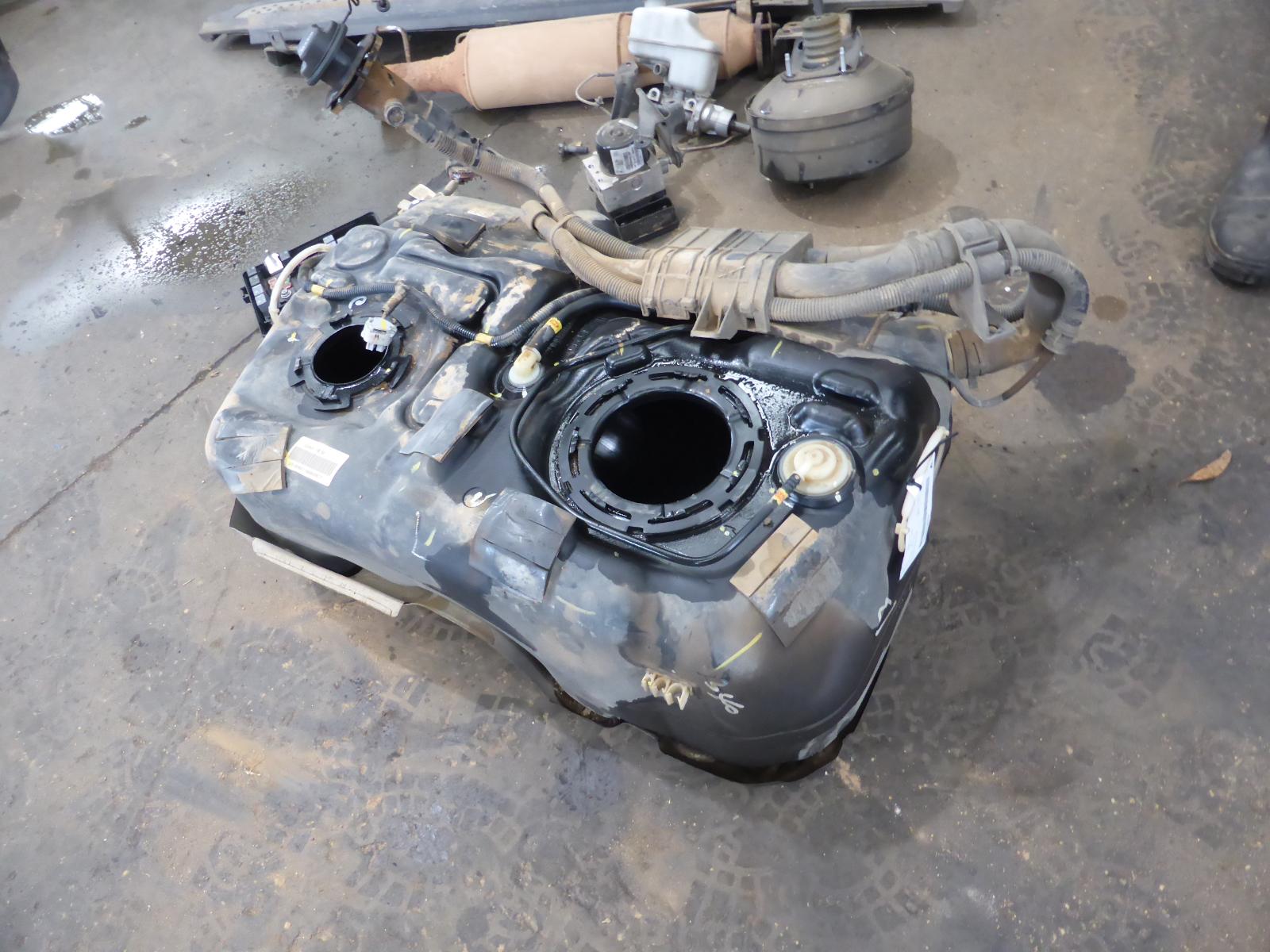 View Auto part Fuel Tank Holden Captiva 2010