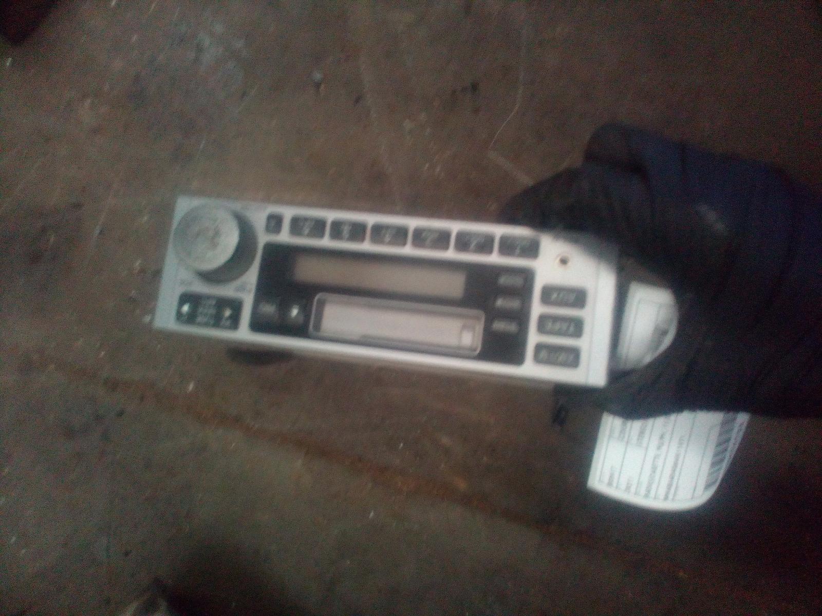 View Auto part Radio/Cd/Dvd/Sat/Tv Ford Courier 2006