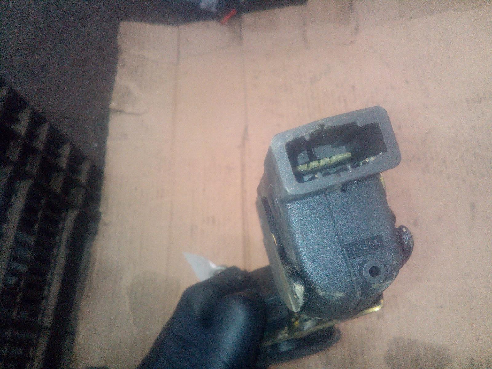 View Auto part Door/Boot/Gate Lock Holden Commodore 1997