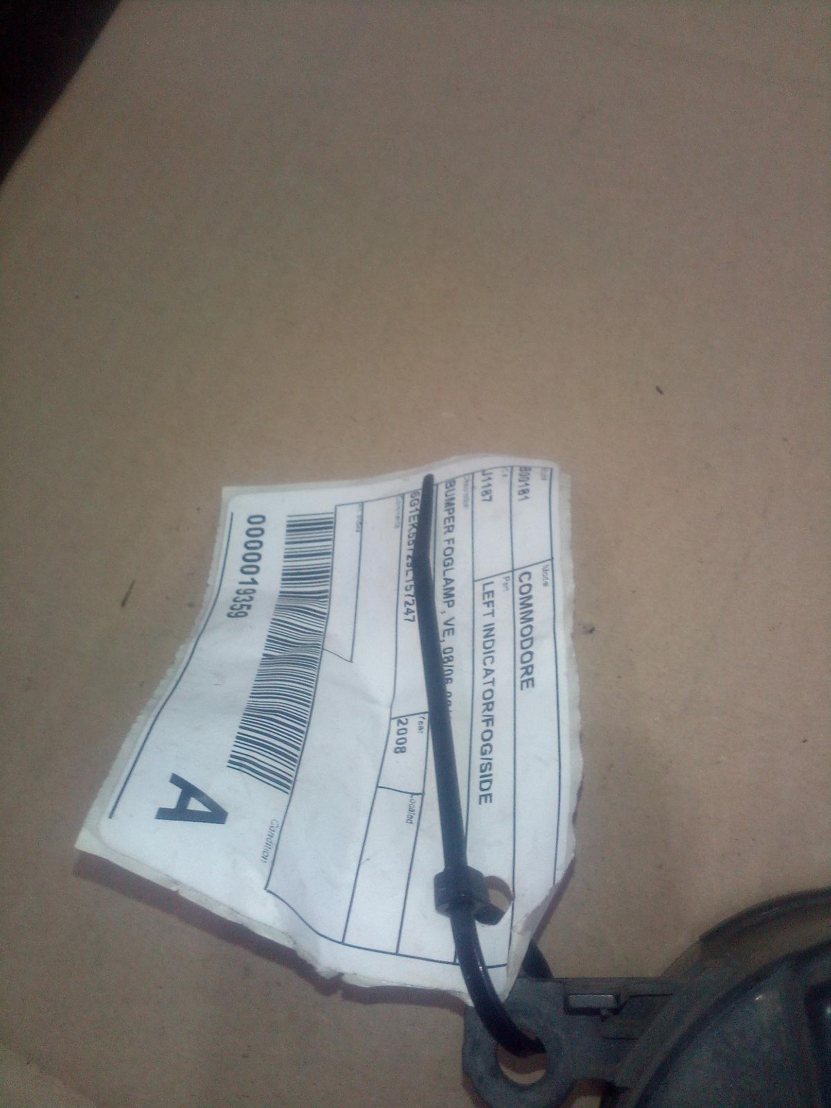 View Auto part Left Indicator/Fog/Side Holden Commodore 2008