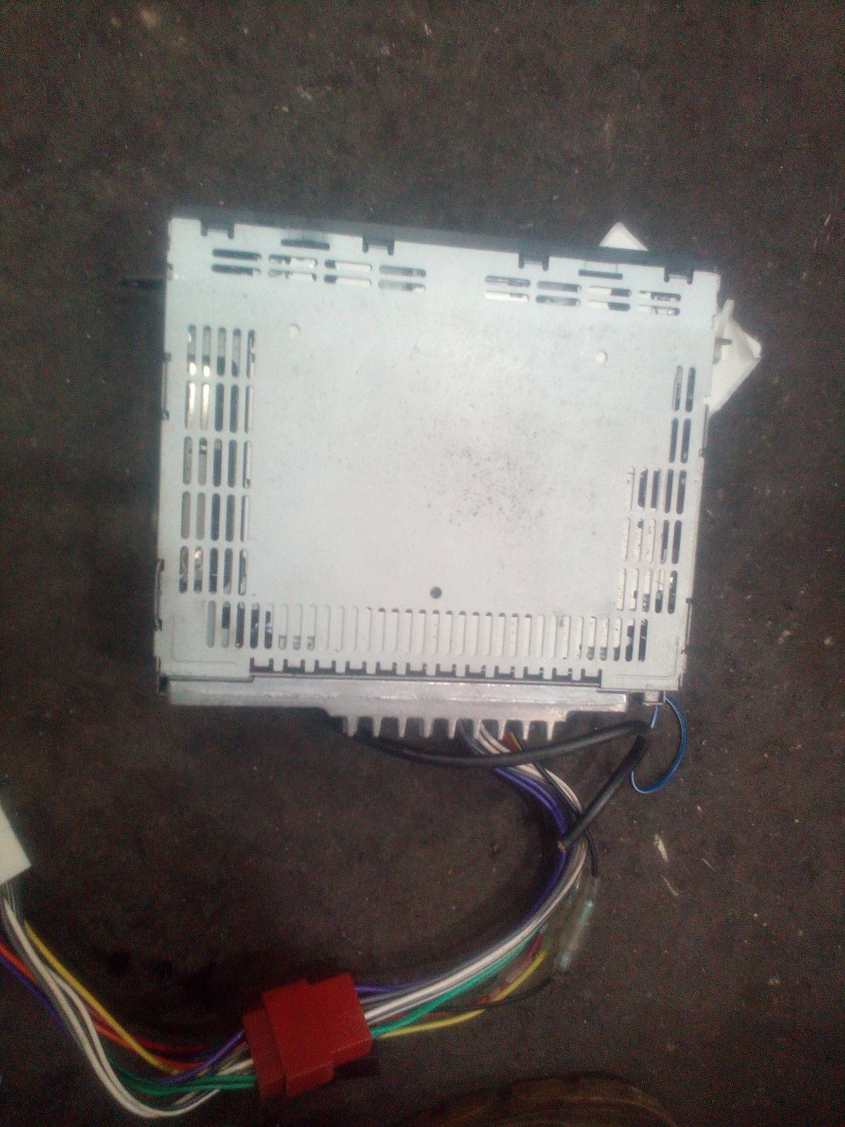 View Auto part Radio/Cd/Dvd/Sat/Tv Holden Commodore 1997