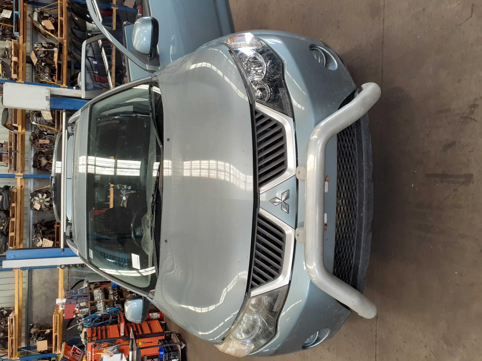 2009 Mitsubishi Outlander Bonnet View Auto part Bonnet Mitsubishi Outlander 2009