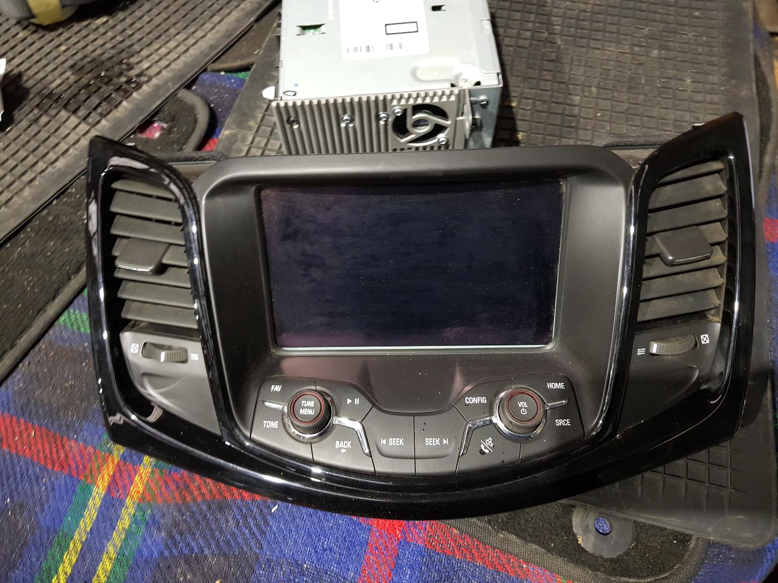 View Auto part Radio/Cd/Dvd/Sat/Tv Holden Commodore 2013