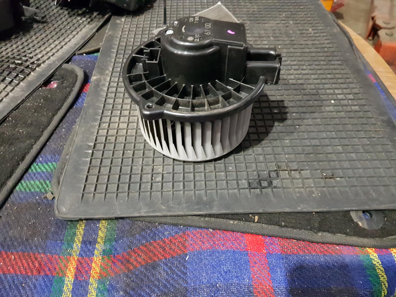 View Auto part Heater Fan Motor Holden Commodore 2013