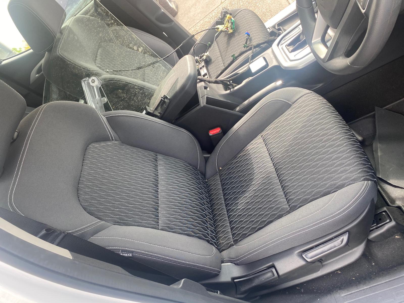 View Auto part Seatbelt/Stalk Ldv T60 2020