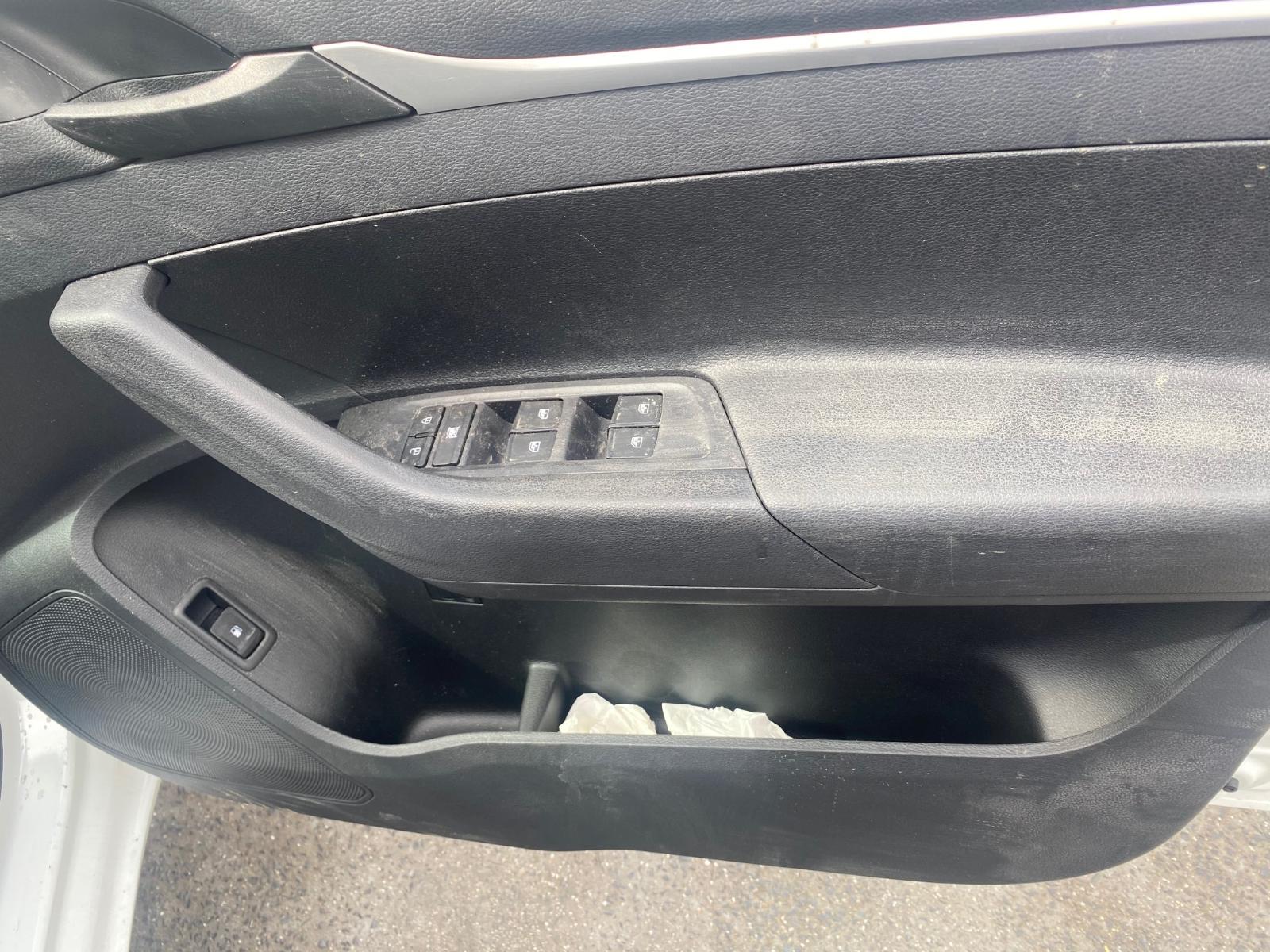 View Auto part Seatbelt/Stalk Ldv T60 2020