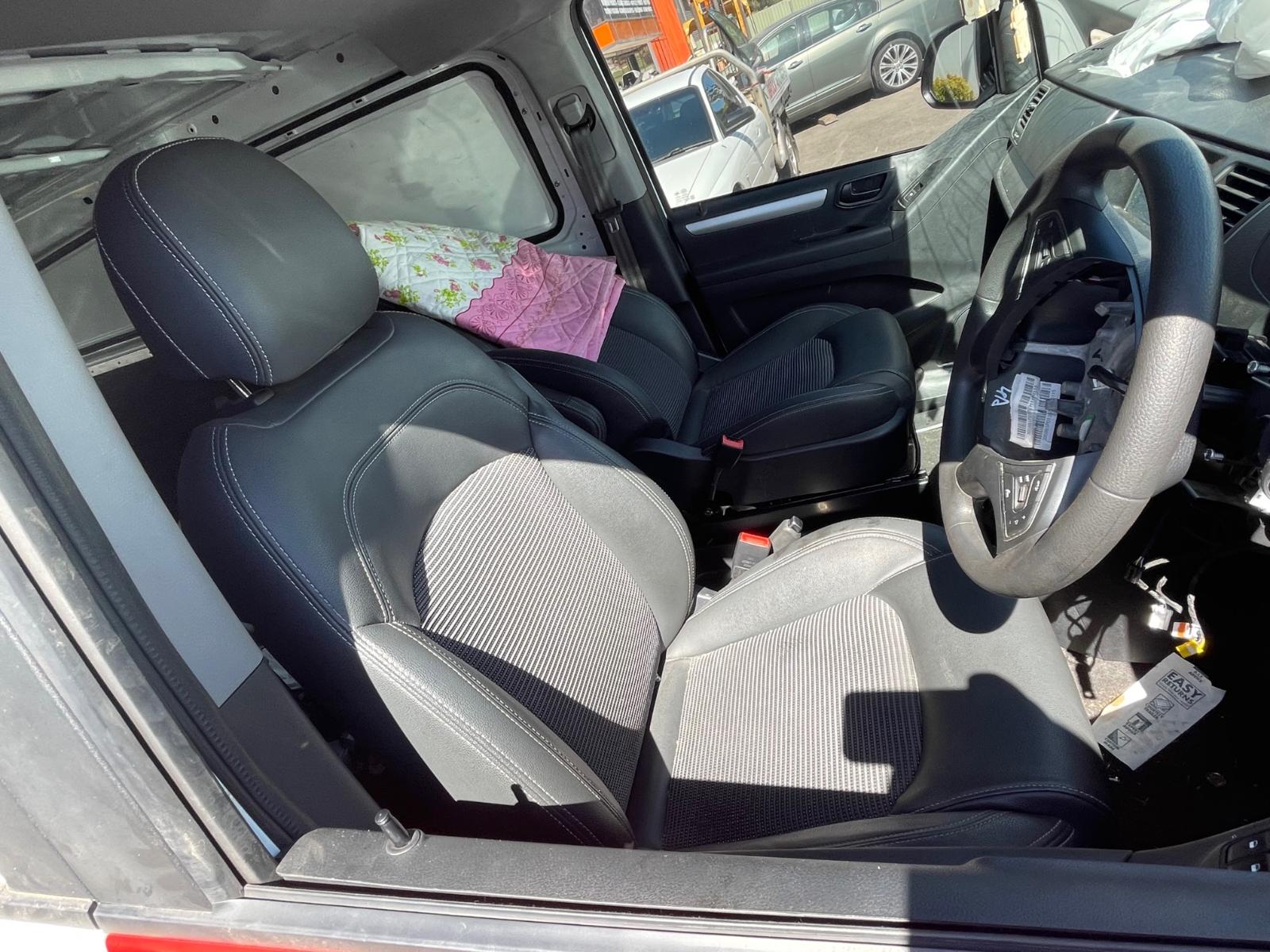 View Auto part Left Front Door Window Ldv G10 2020