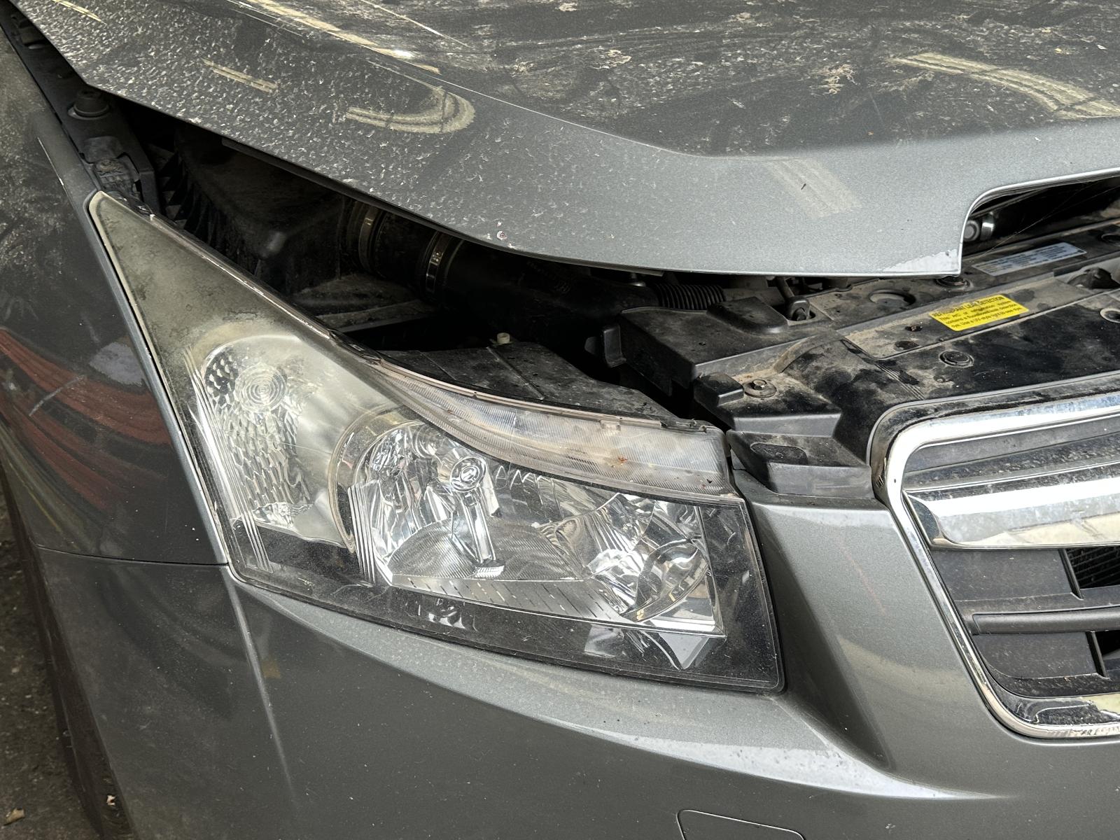 View Auto part Left Indicator/Fog/Side Holden Cruze 2010