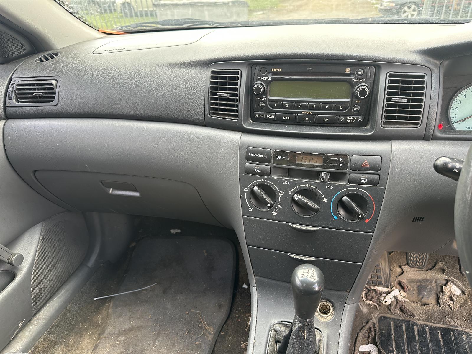 View Auto part Instrument Cluster Toyota Corolla 2005