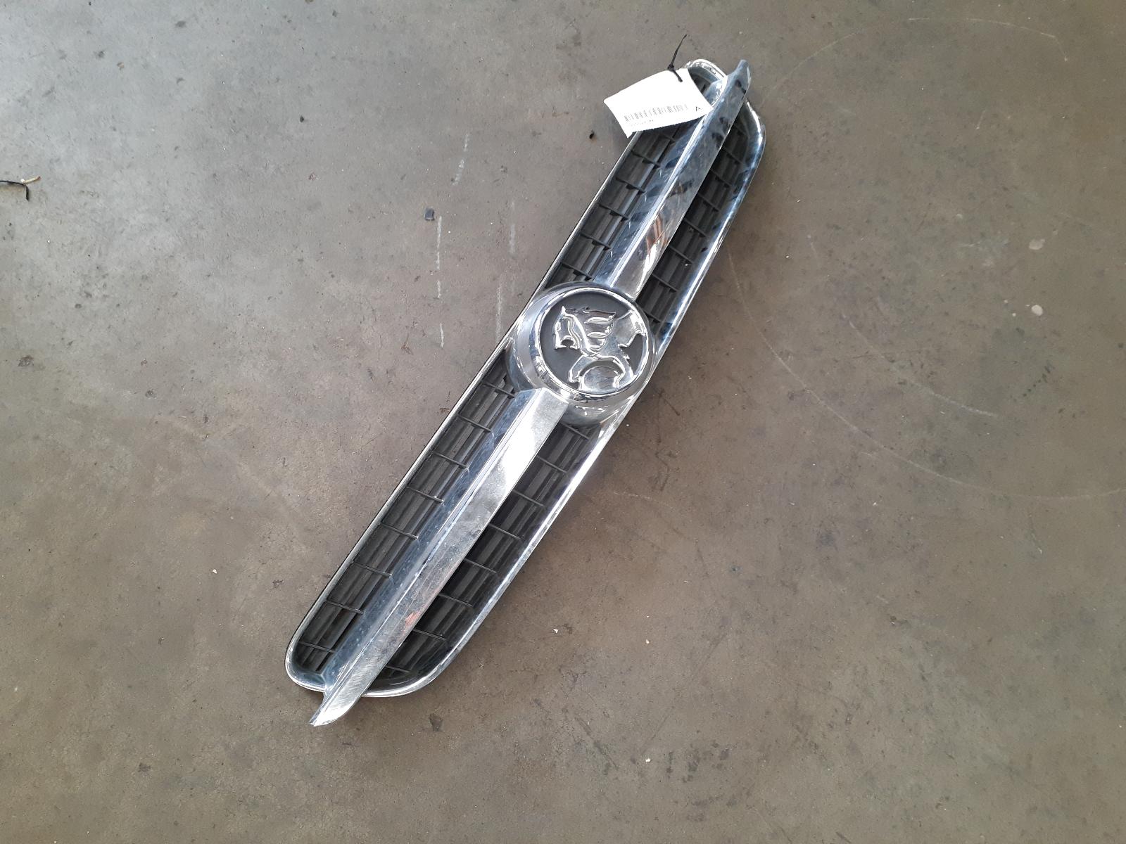 2003 Holden Vectra Grille View Auto part Grille Holden Vectra 2003
