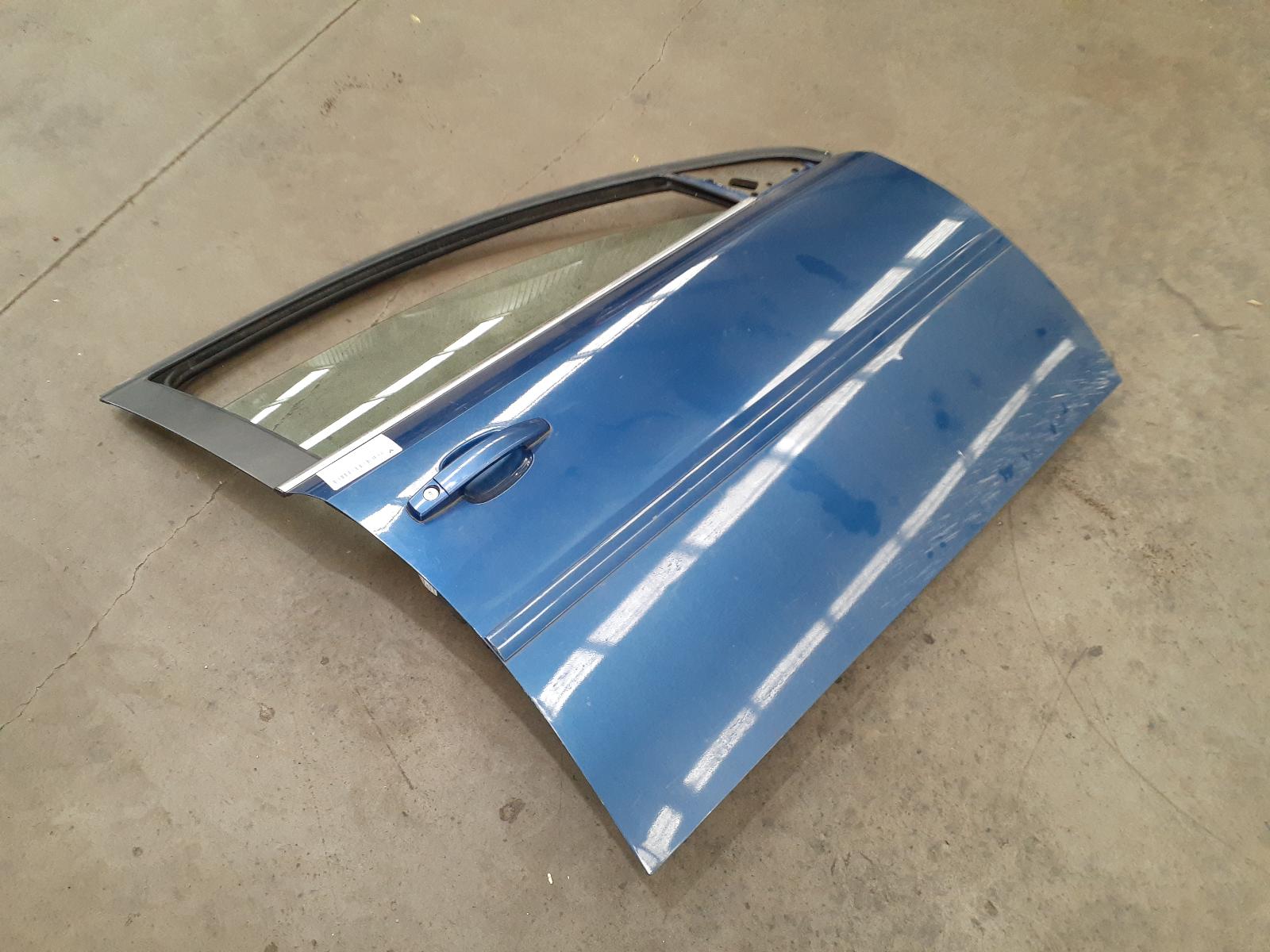 2003 Holden Vectra Right Front Door View Auto part Right Front Door Holden Vectra 2003