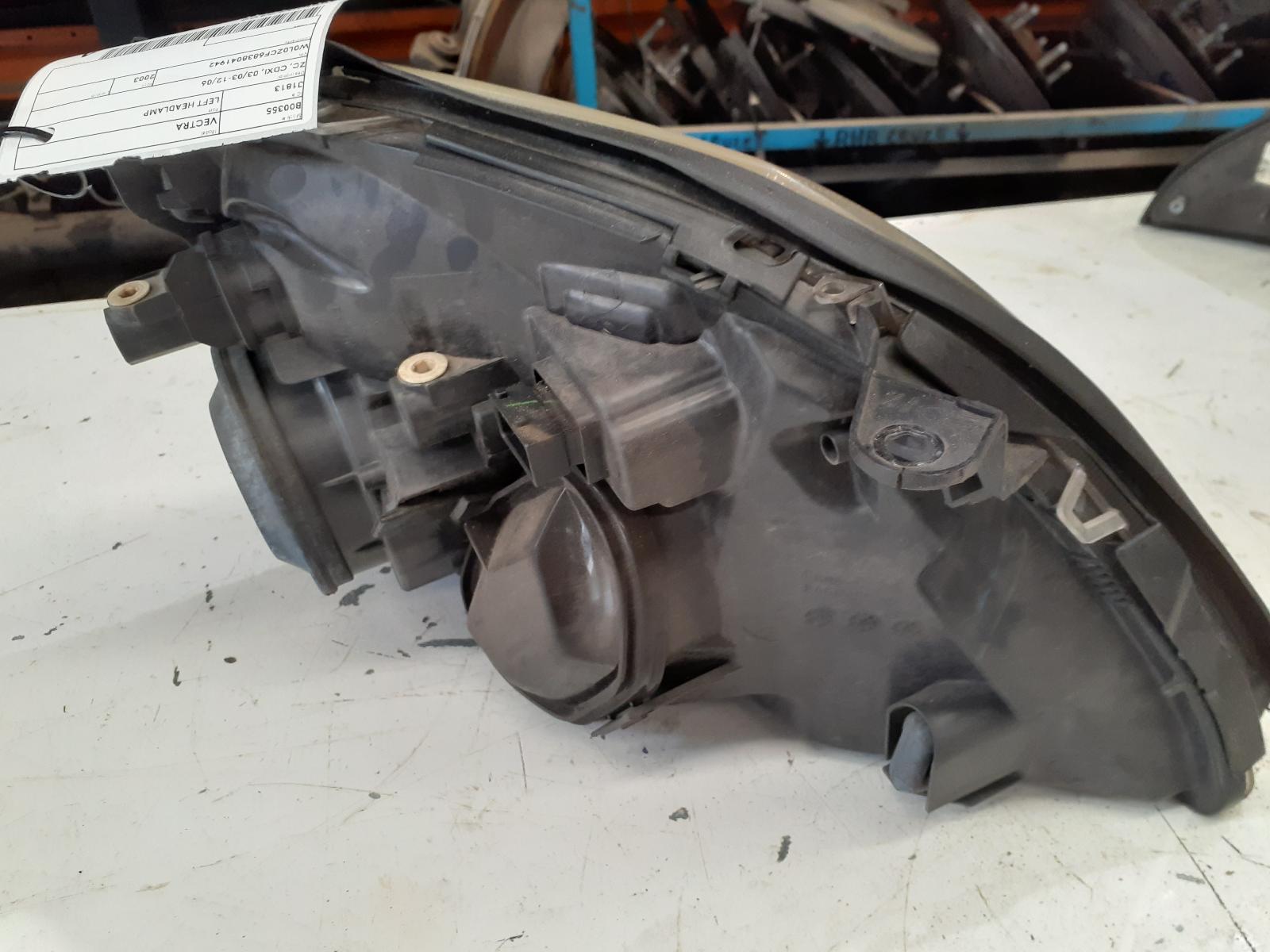 View Auto part Left Headlamp Holden Vectra 2003