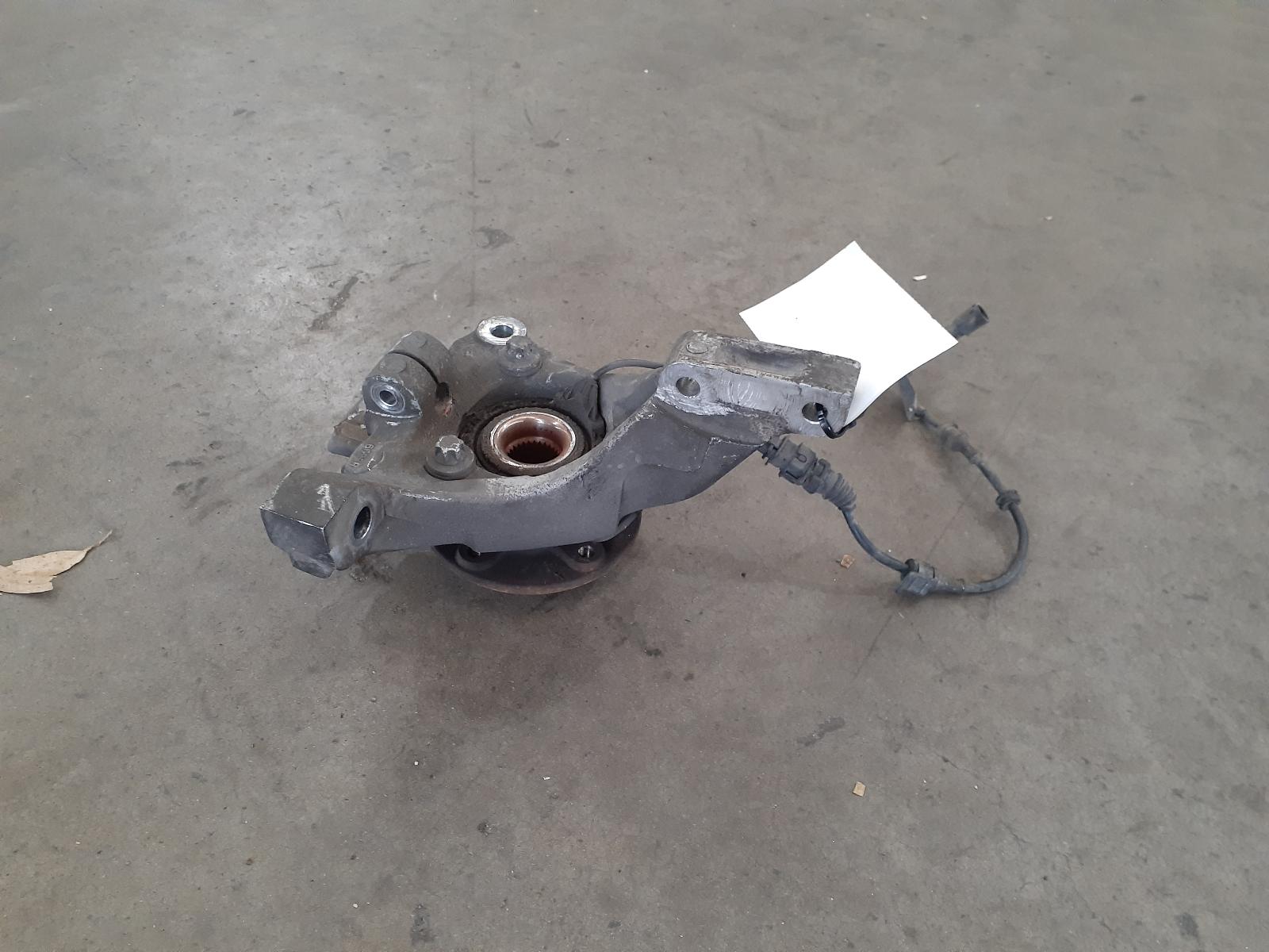 View Auto part Right Front Hub Assembly Holden Vectra 2003