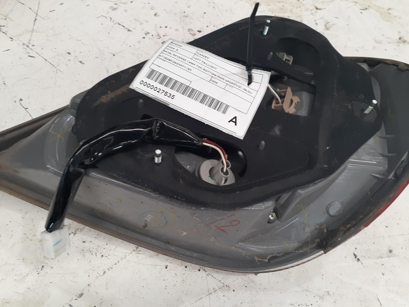 View Auto part Left Taillight Toyota Camry 2005