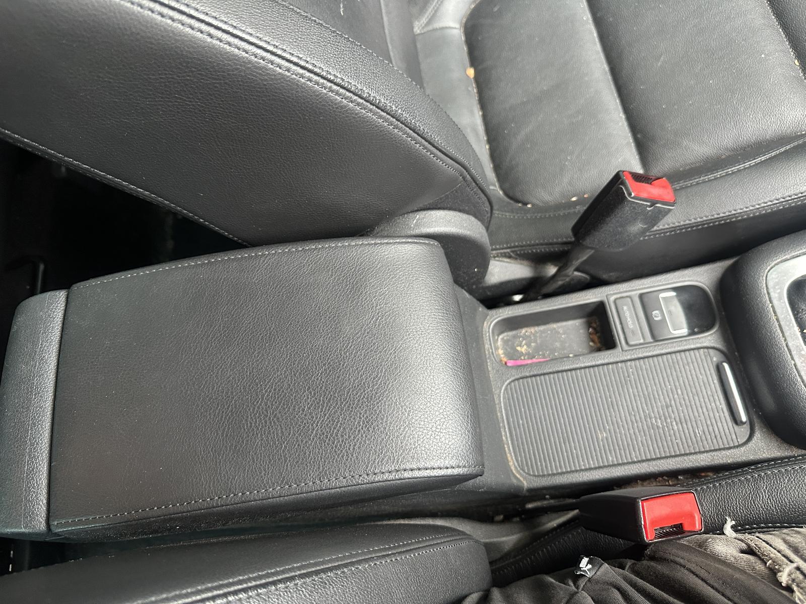 View Auto part Jack/Tool Kit Volkswagen Tiguan 2012