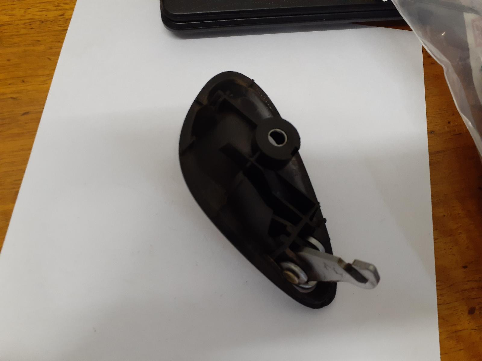 View Auto part Door Handle Holden Commodore 2005