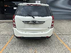 View Auto part Glove Box Mahindra Xuv500 2016