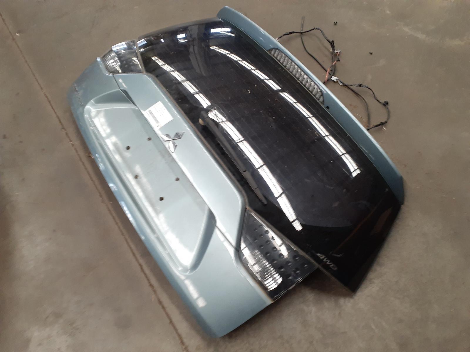 View Auto part Bootlid/Tailgate Mitsubishi Outlander 2009