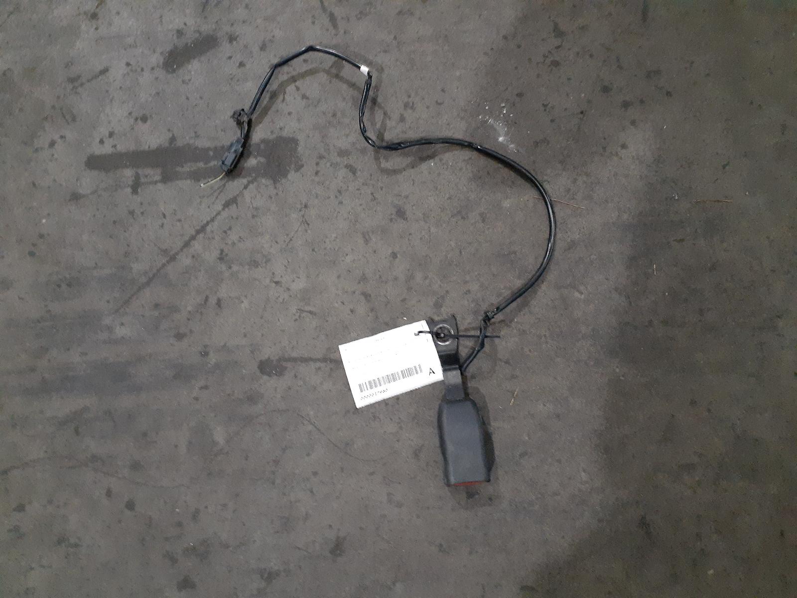 2009 Mitsubishi Outlander Seatbelt/Stalk View Auto part Seatbelt/Stalk Mitsubishi Outlander 2009