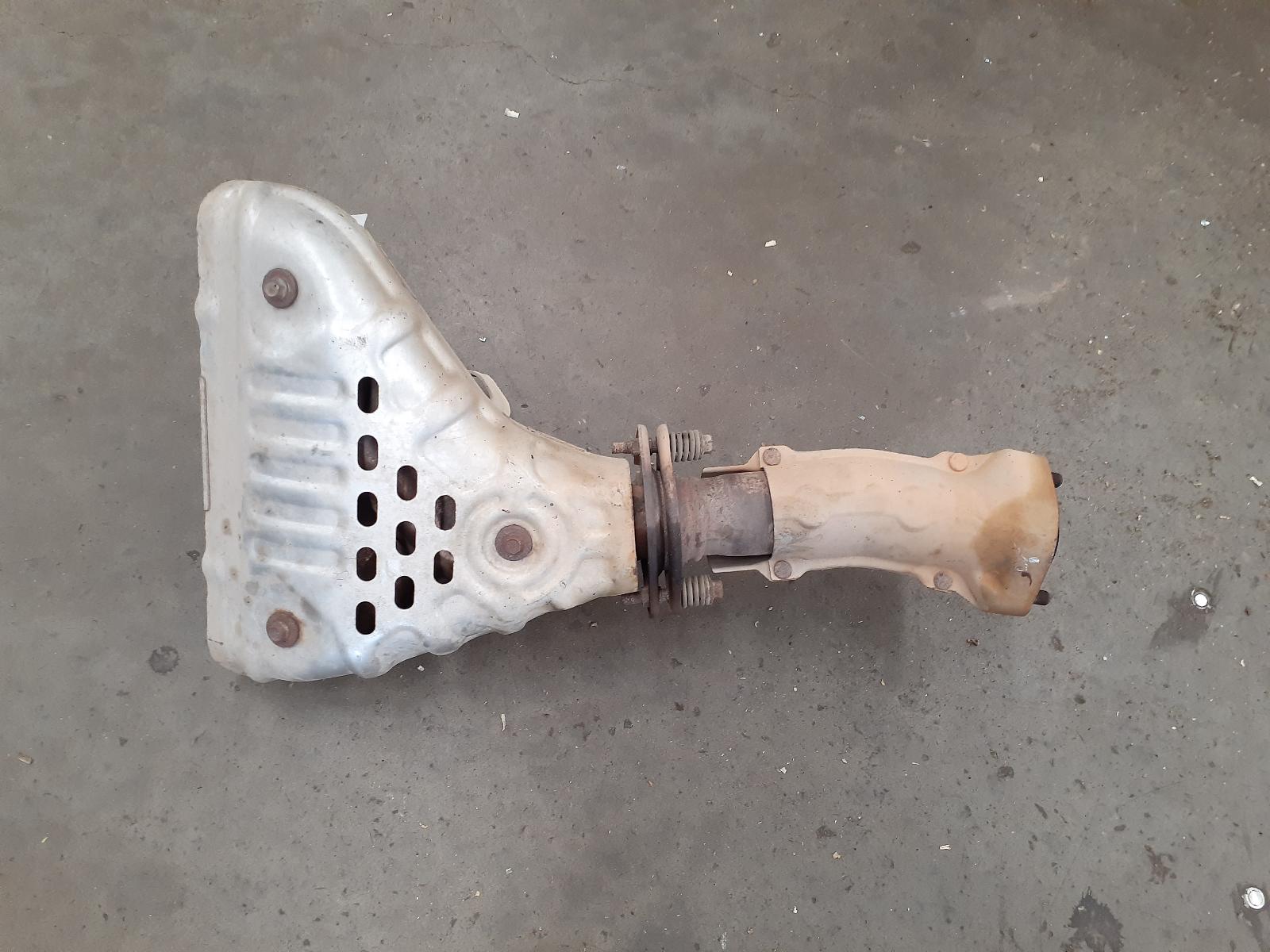 2009 Mitsubishi Outlander Manifold View Auto part Manifold Mitsubishi Outlander 2009