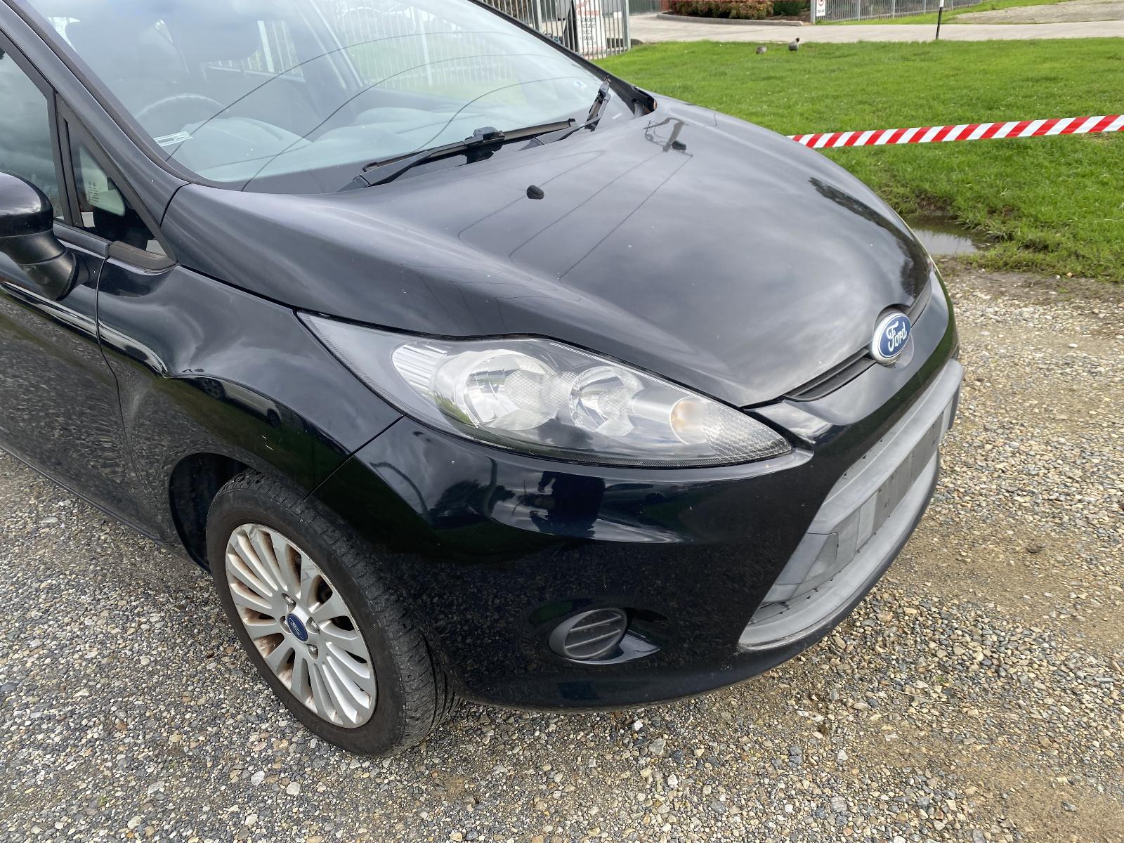 View Auto part High Level Stoplight Ford Fiesta 2013