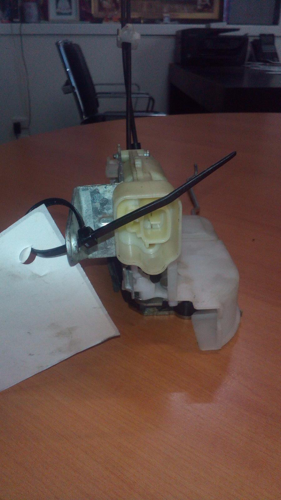 View Auto part Door/Boot/Gate Lock Holden Colorado 2013