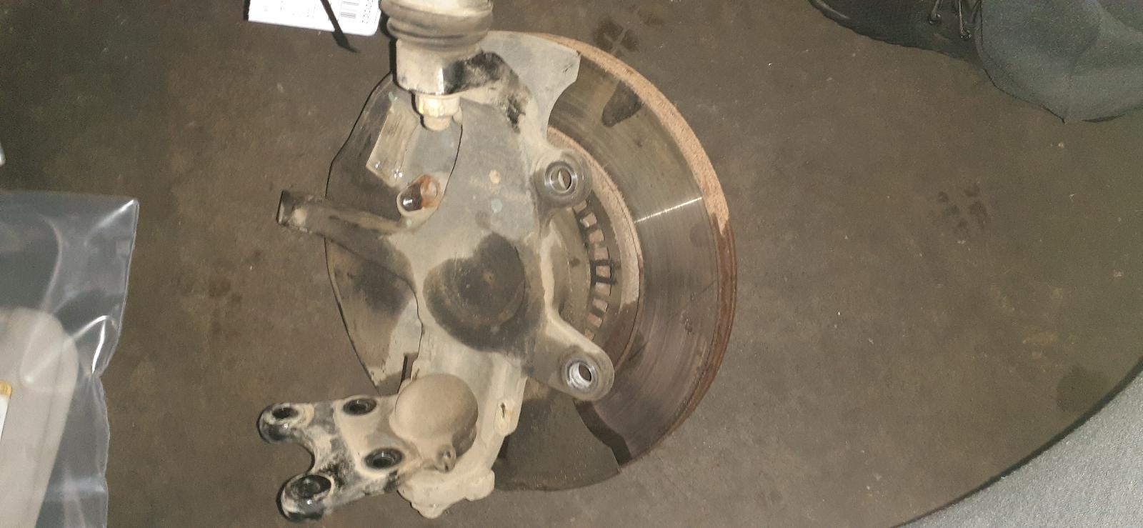 2013 Holden Colorado Right Front Hub Assembly View Auto part Right Front Hub Assembly Holden Colorado 2013