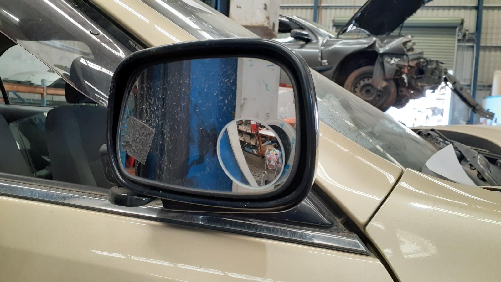 View Auto part Right Door Mirror Toyota Camry 2004