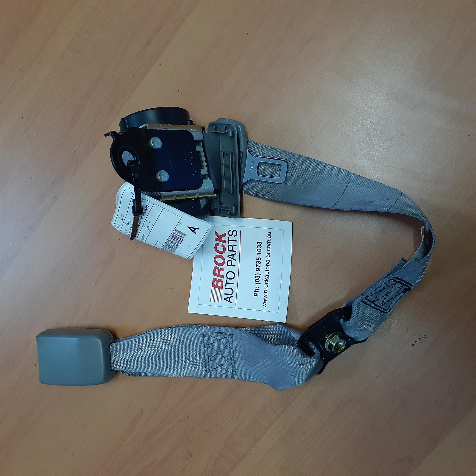 View Auto part Seatbelt/Stalk Toyota Camry 2004