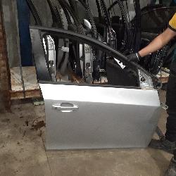 View Auto part Right Front Door Window Holden Cruze 2015