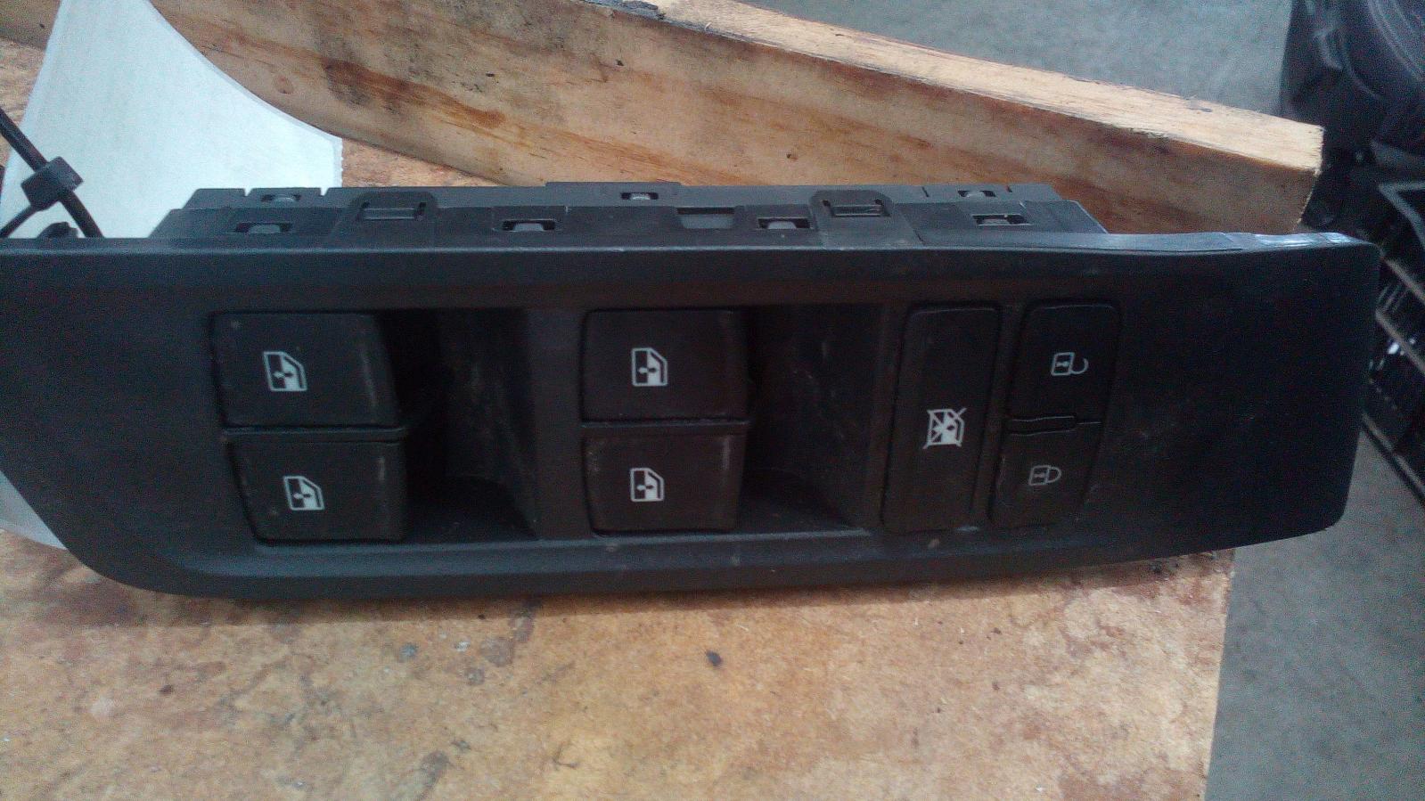 View Auto part Pwr Dr Wind Switch Ldv T60 2020