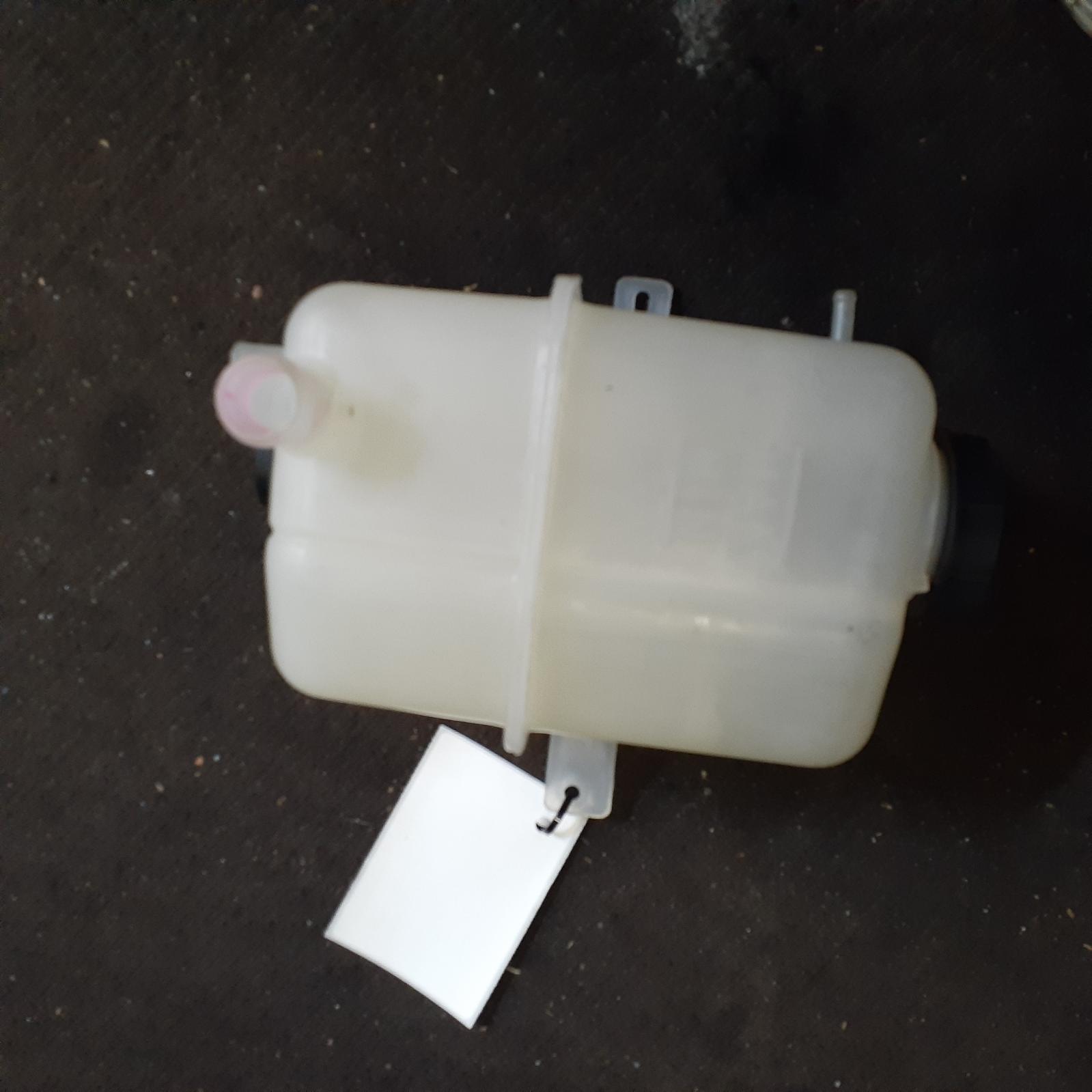 View Auto part Overflow Bottle Ldv T60 2020