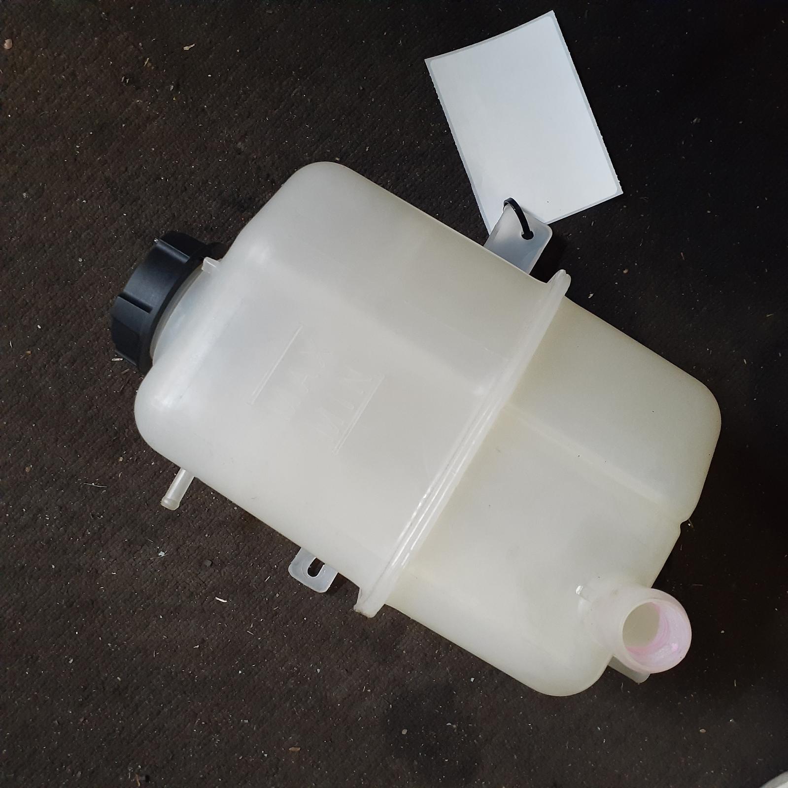 View Auto part Overflow Bottle Ldv T60 2020
