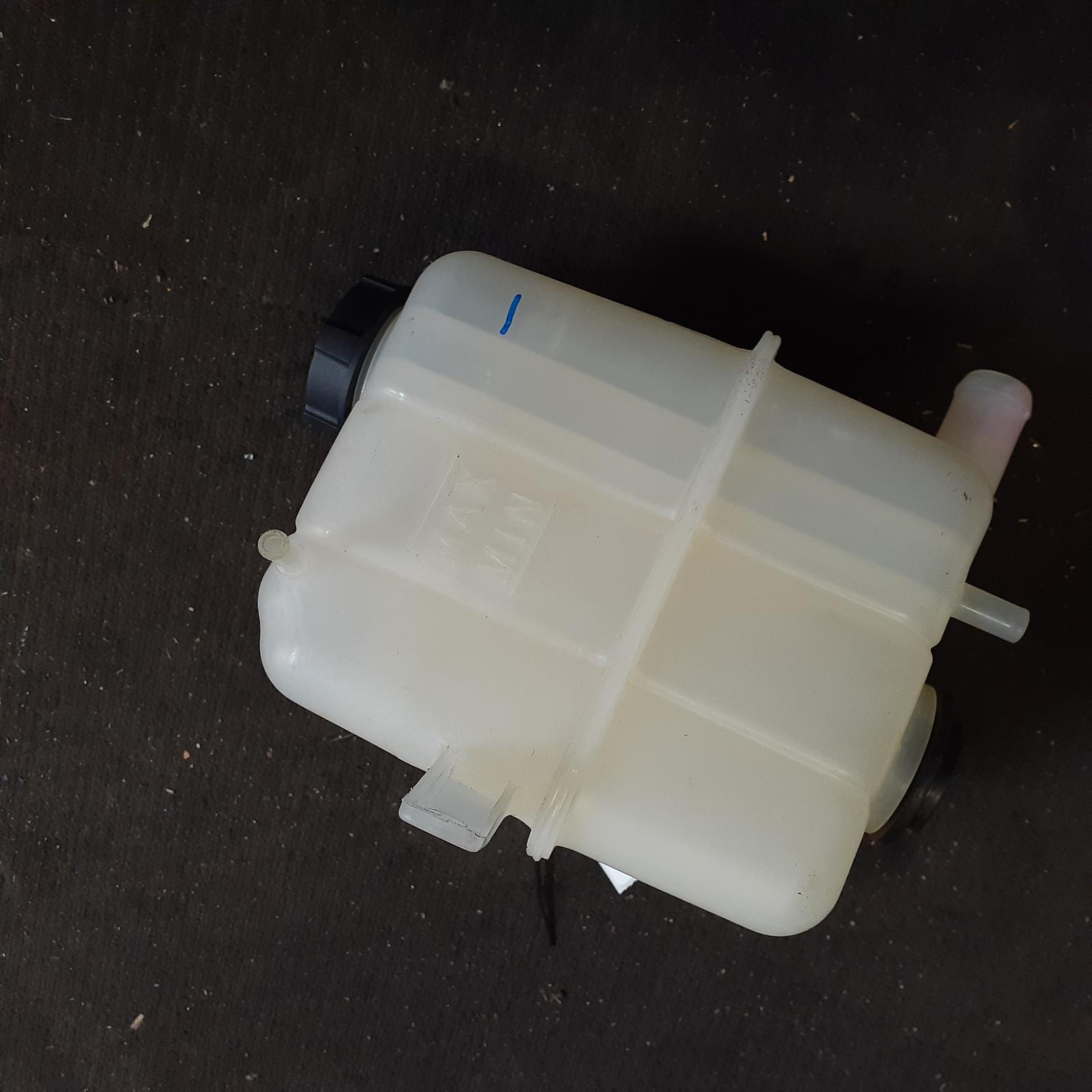 View Auto part Overflow Bottle Ldv T60 2020