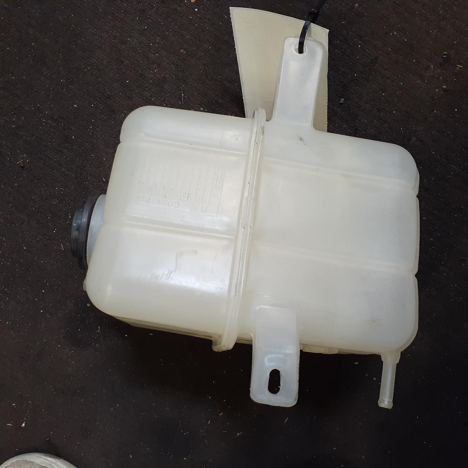 View Auto part Overflow Bottle Ldv T60 2020