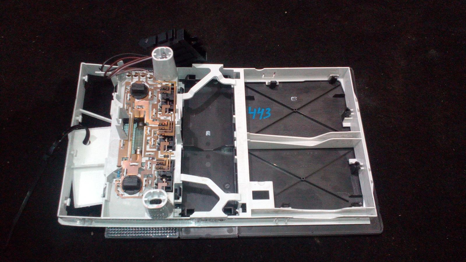 View Auto part Courtesy Light Holden Astra 2007