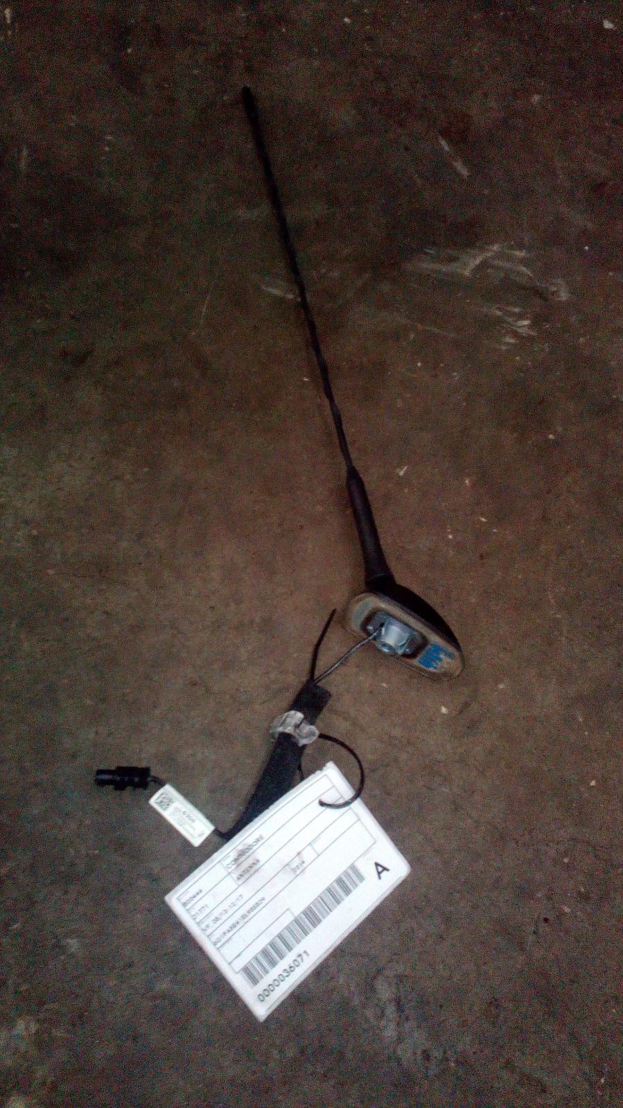 View Auto part Antenna Holden Commodore 2014