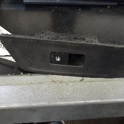 View Auto part Pwr Dr Wind Switch Ldv T60 2020