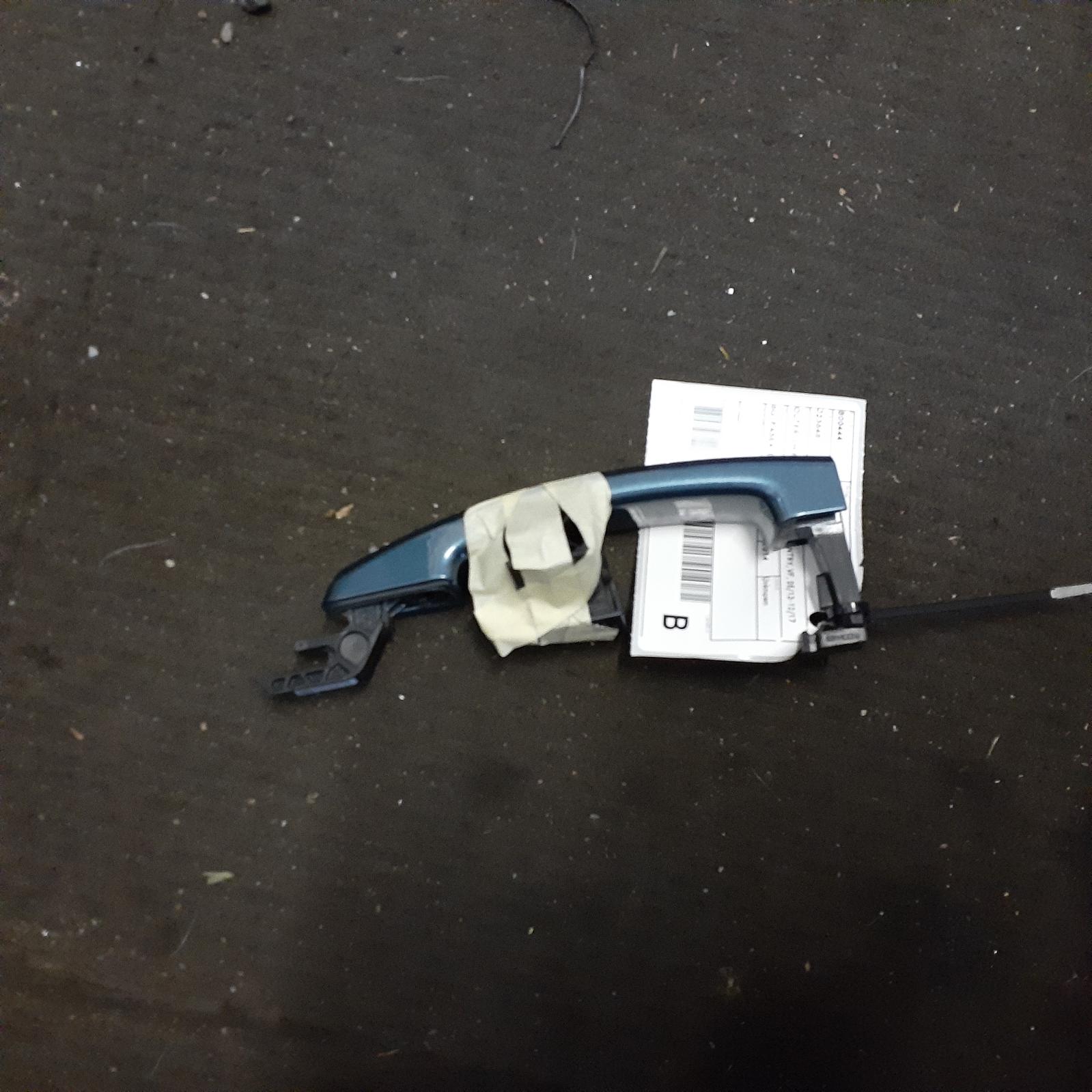 View Auto part Door Handle Holden Commodore 2014