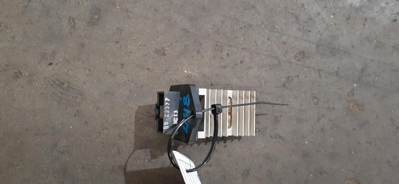 View Auto part Fan Speed Resistor Holden Commodore 2001