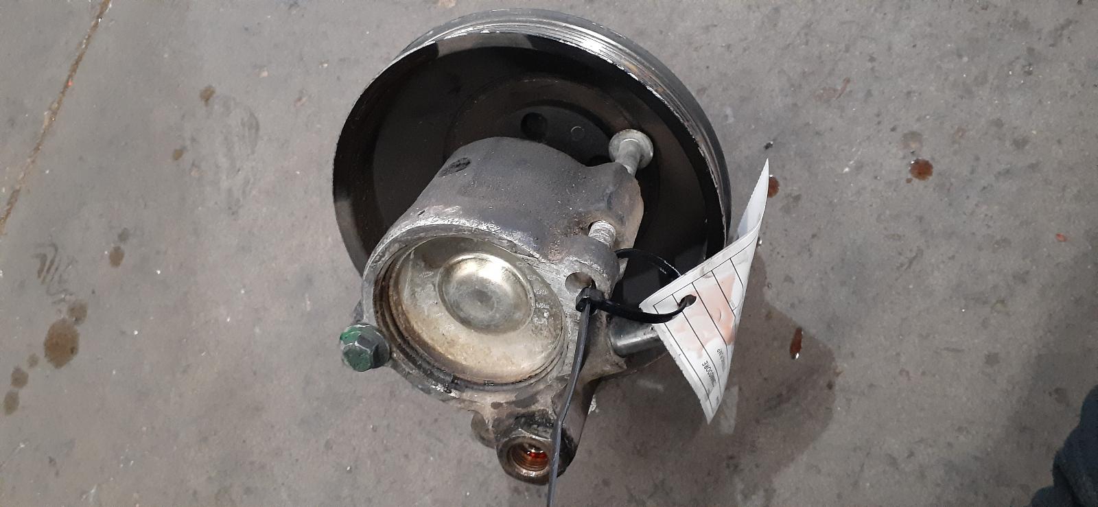 View Auto part Steering Pump Holden Commodore 2001