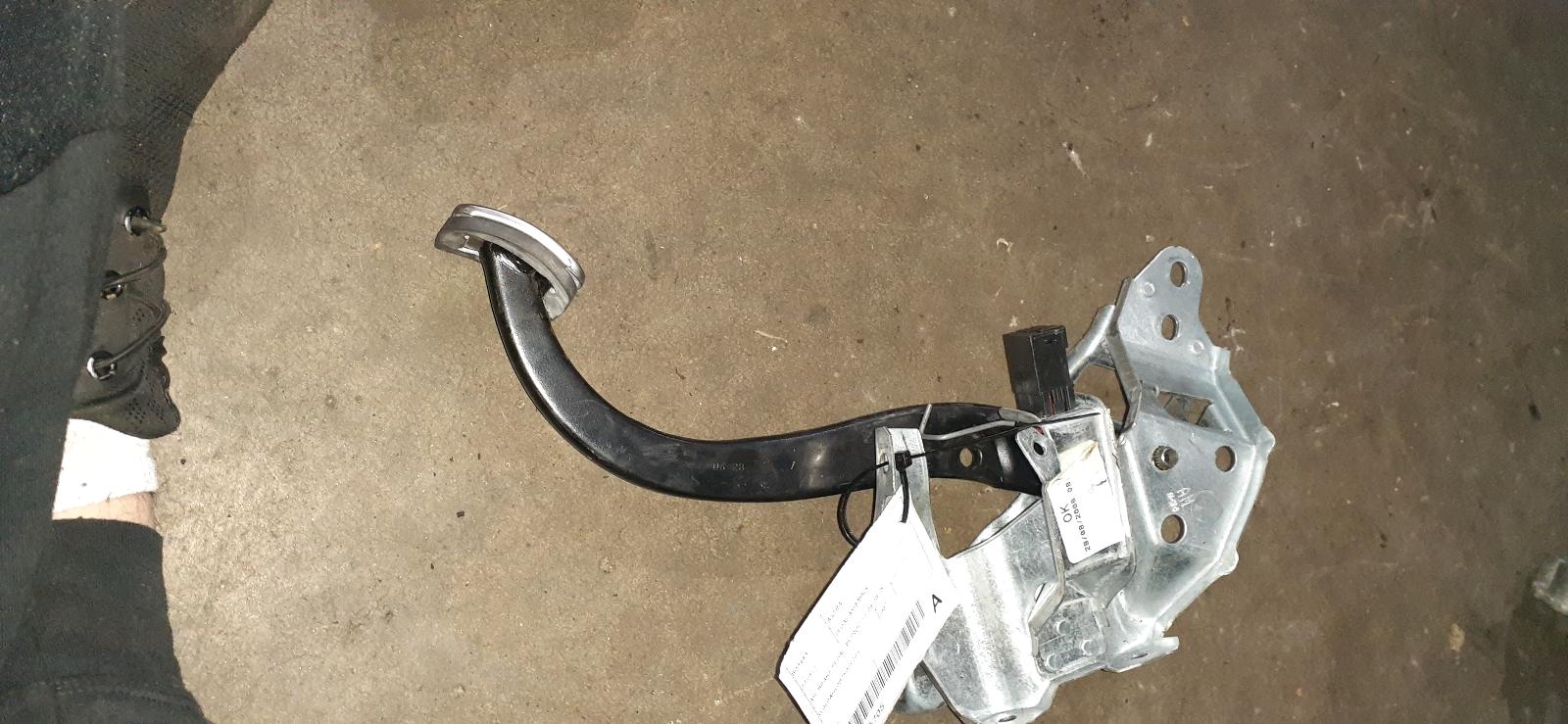 View Auto part Pedal Assembly Holden Astra 2007
