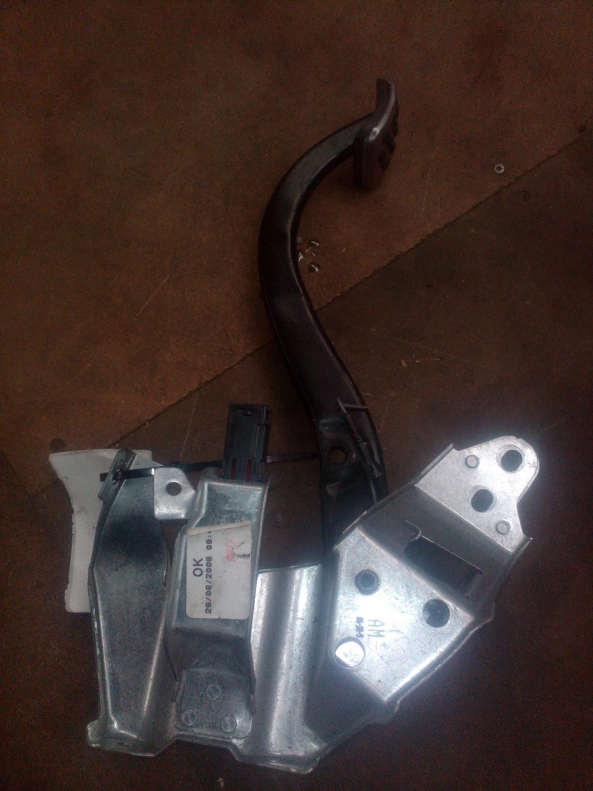 View Auto part Pedal Assembly Holden Astra 2007