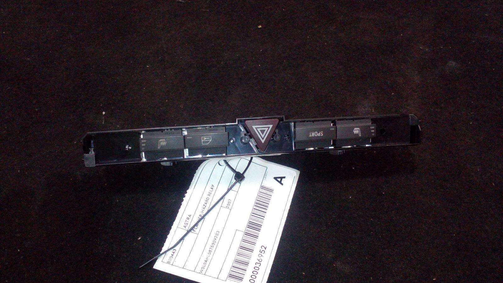 2007 Holden Astra Flasher/Hazard Relay View Auto part Flasher/Hazard Relay Holden Astra 2007