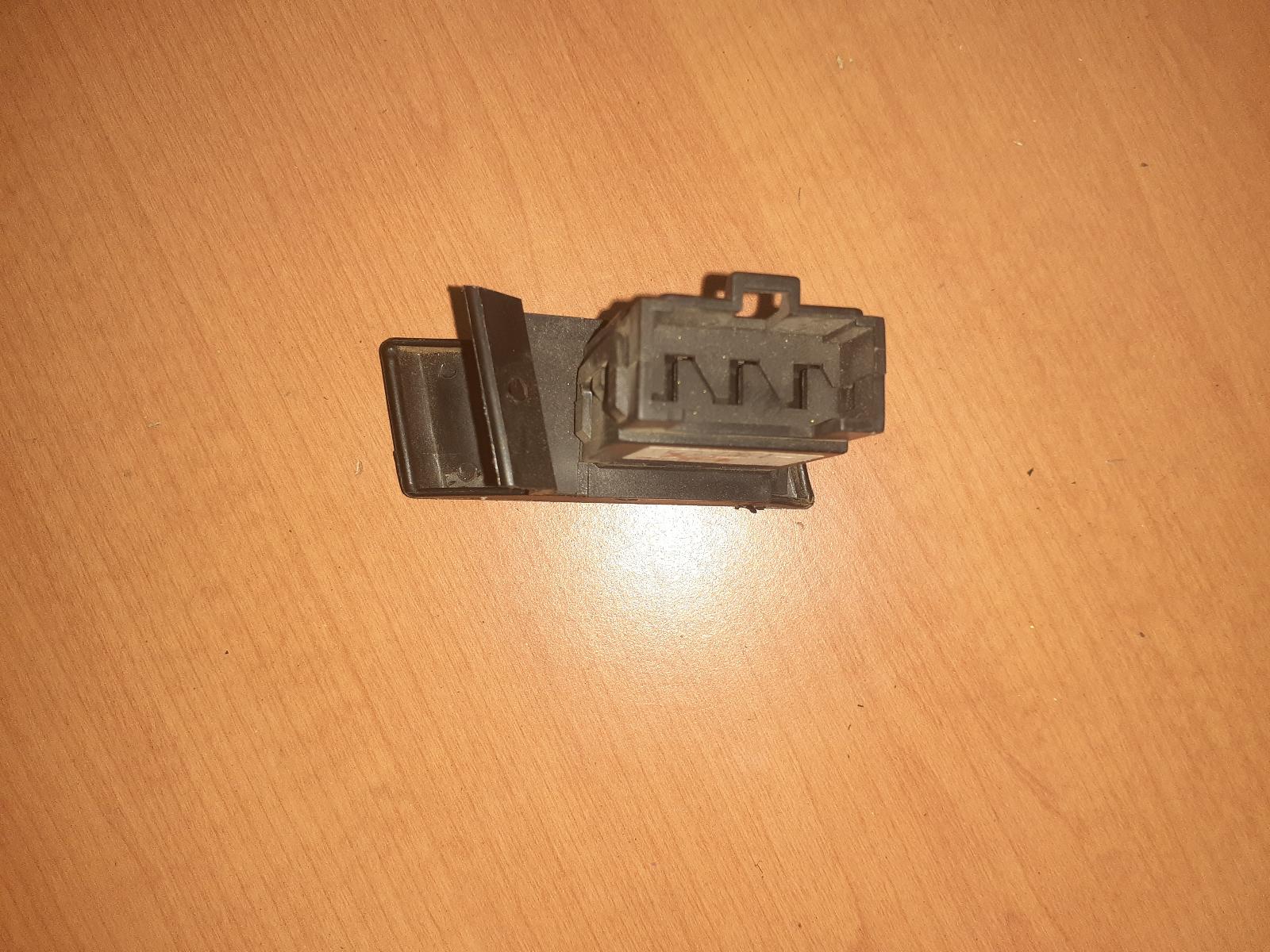 View Auto part Misc Switch/Relay Ford Falcon 1987