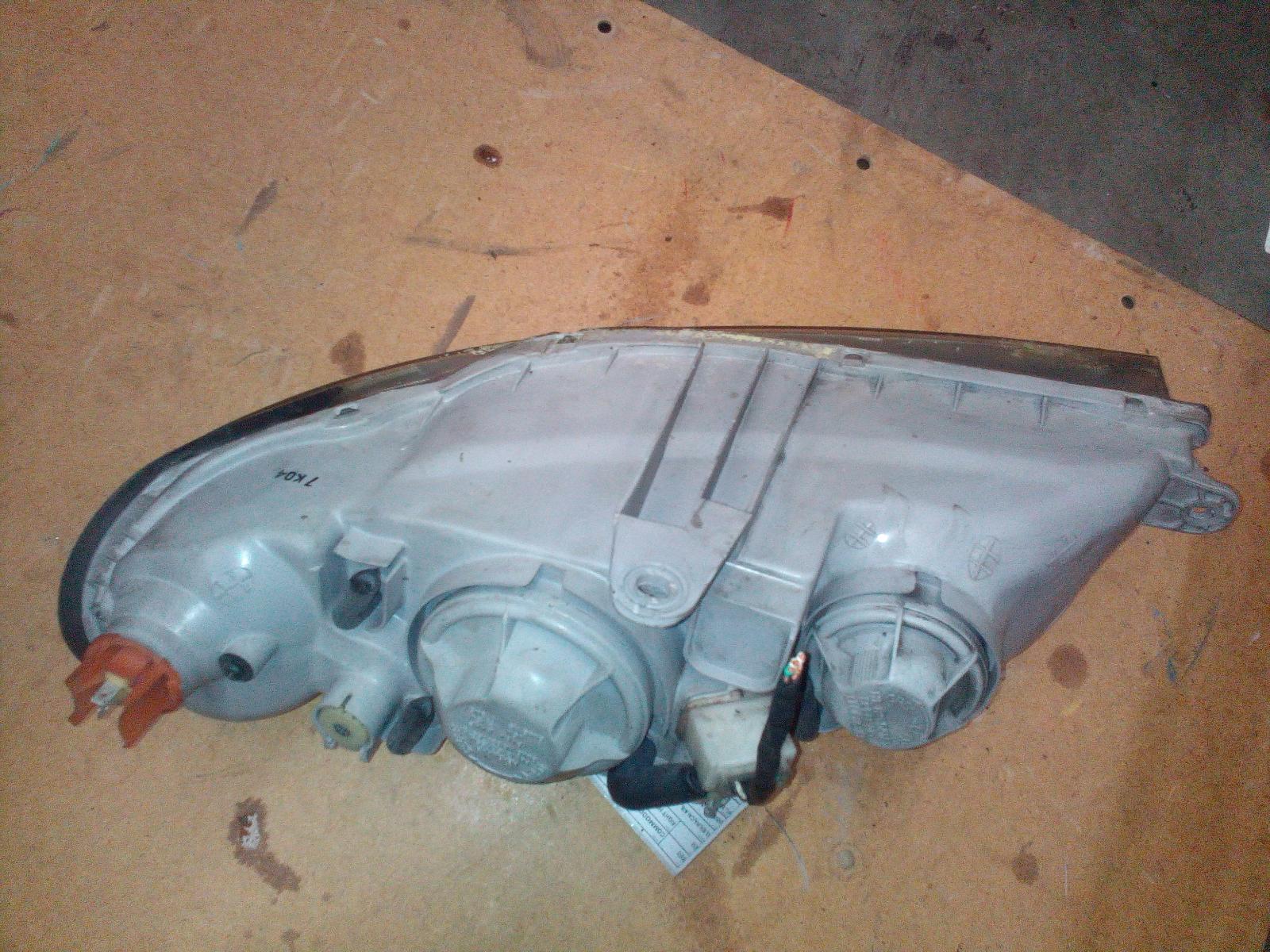View Auto part Right Headlamp Holden Commodore 2002