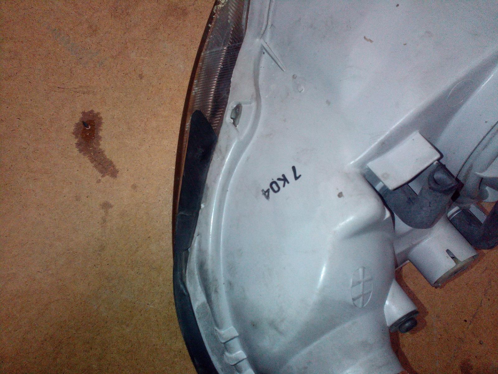 View Auto part Right Headlamp Holden Commodore 2002