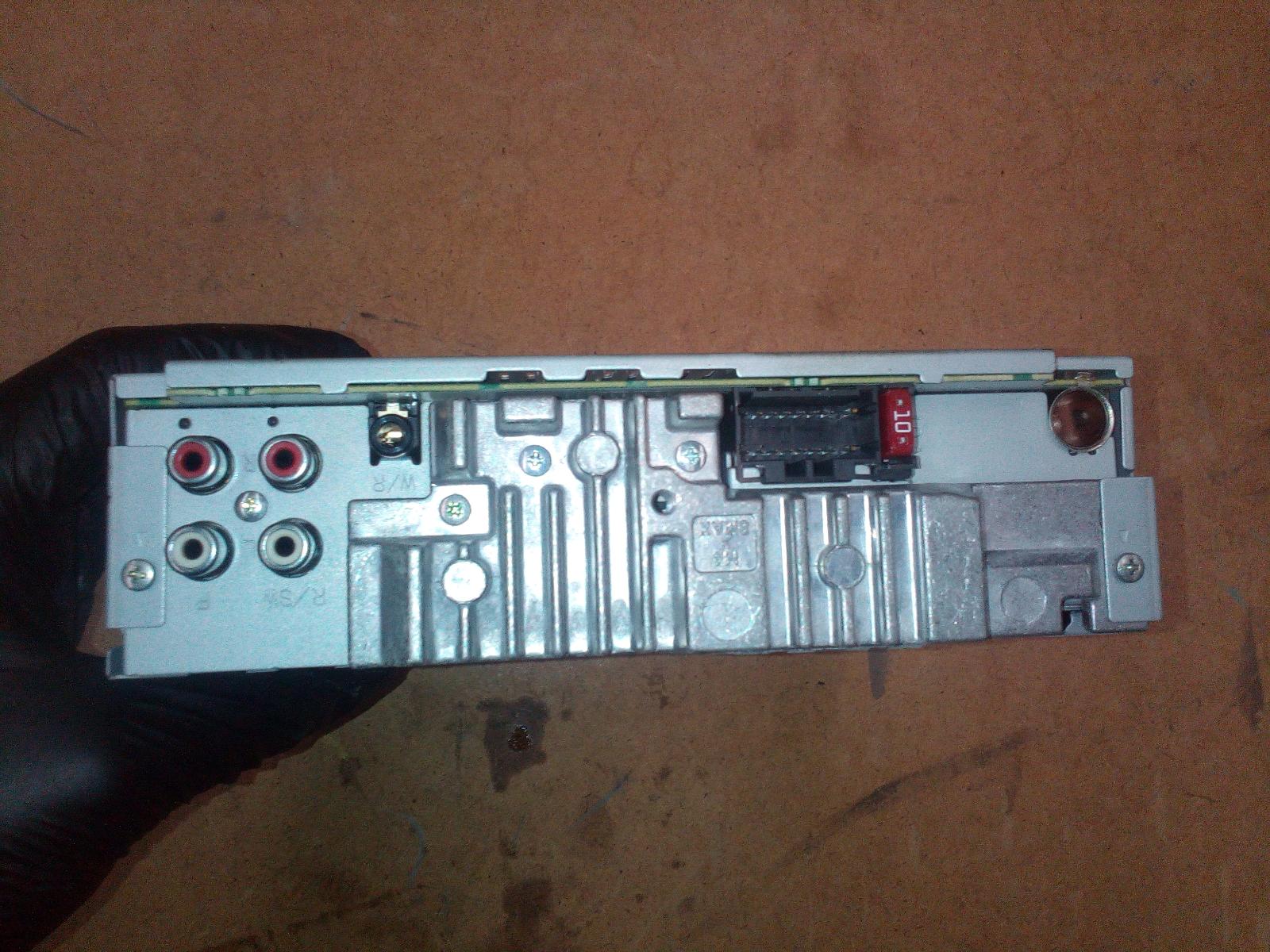 View Auto part Radio/Cd/Dvd/Sat/Tv Holden Commodore 2002