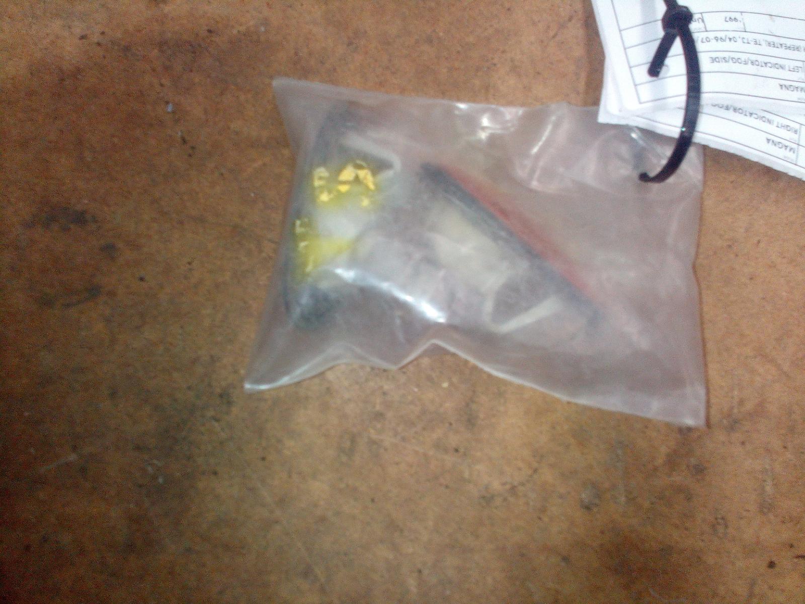 View Auto part Left Indicator/Fog/Side Mitsubishi Magna 1997