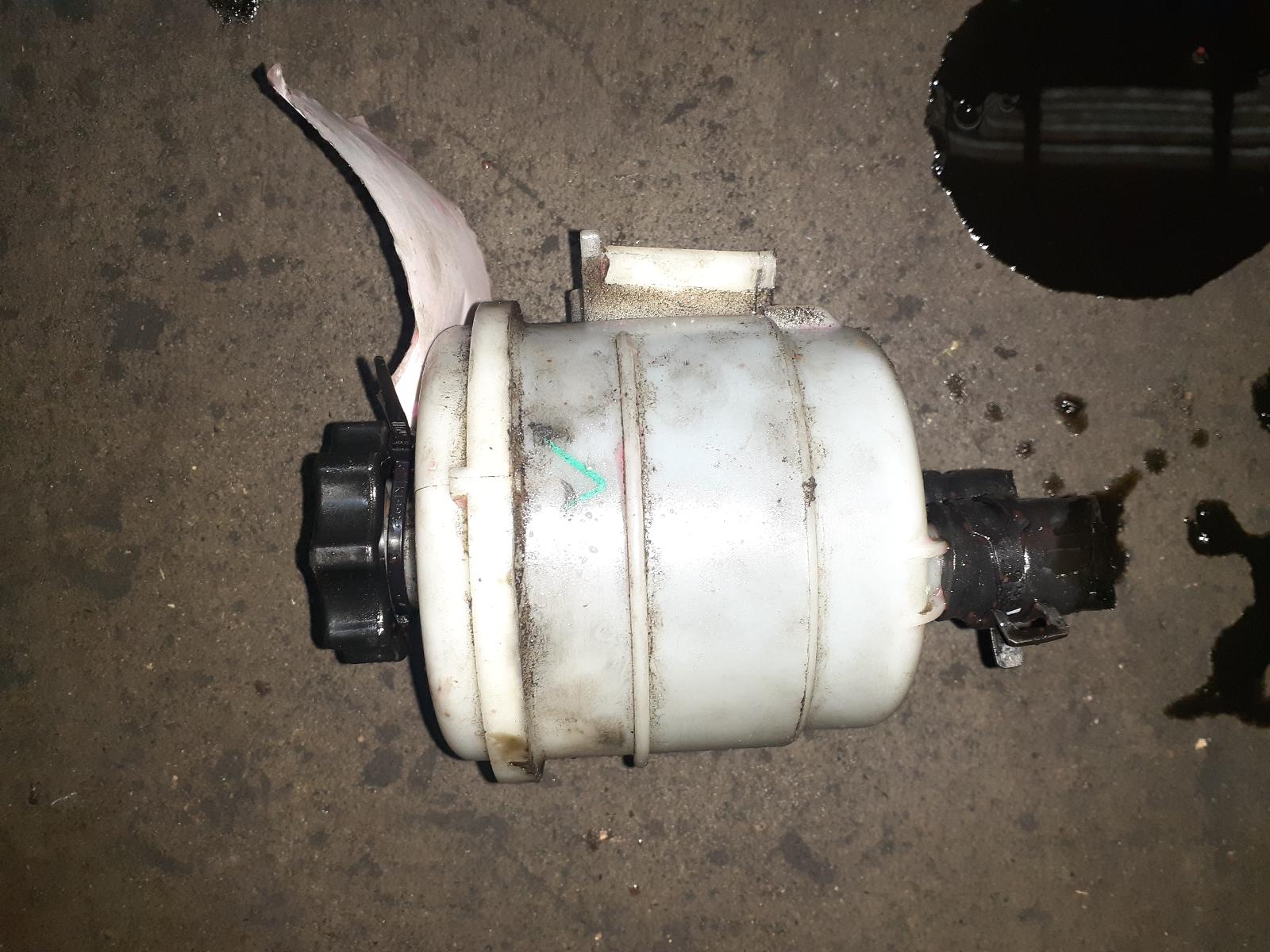 View Auto part P/S Reservoir Ldv G10 2020